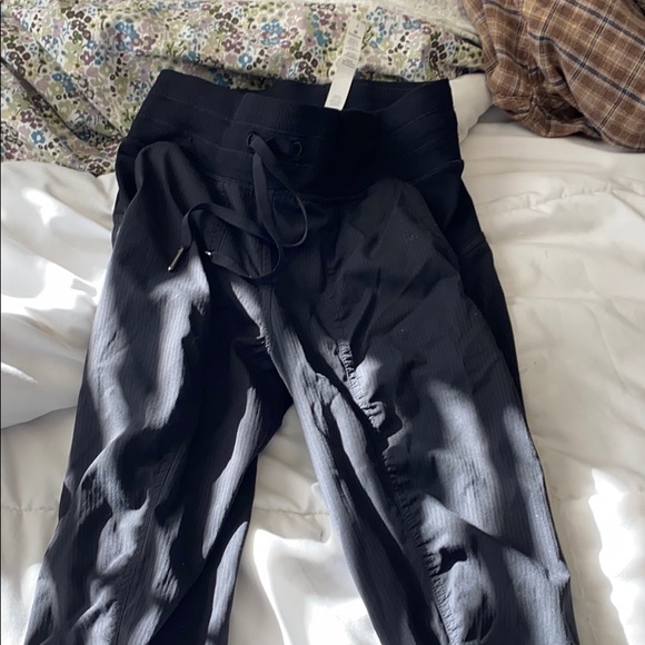 Lulu lemon joggers - Picture 1 of 2